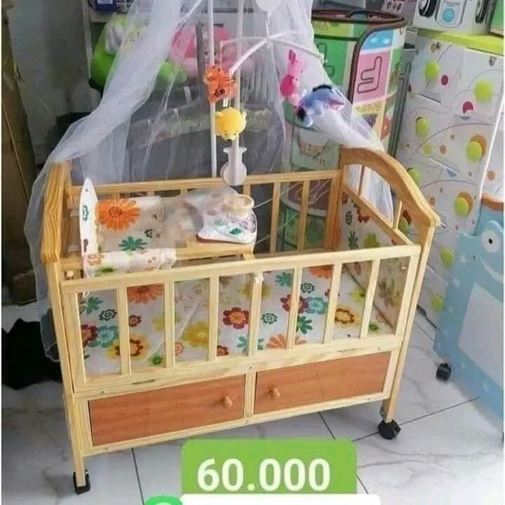 Lit bébé avec moustiquaire - Sécurité et confort