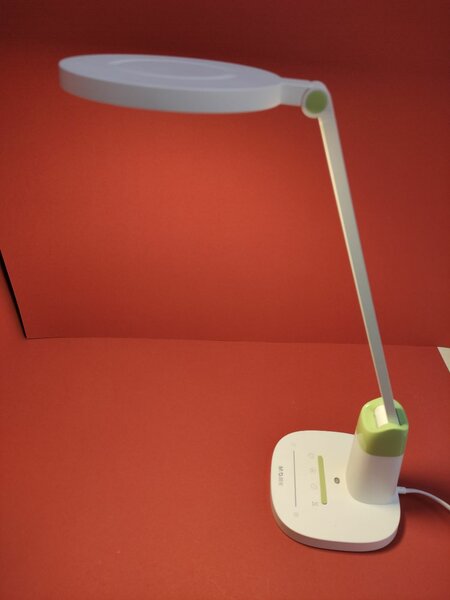 Лампа M&G с регулировкой яркости и таймером