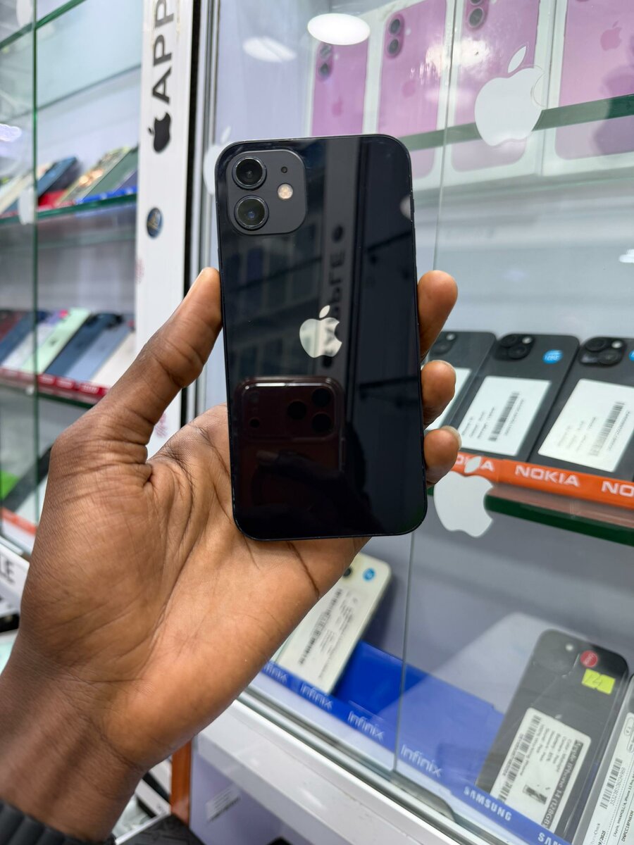 Disponible 12 simple 64go écra