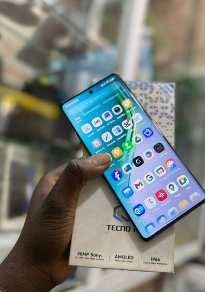 Smartphone Tecno AMOLED 50MP