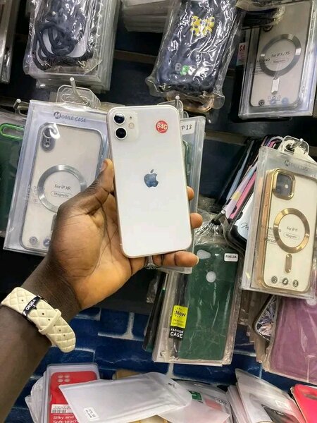 iPhone X avec coque de protection