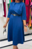 Robe à manches trois-quarts et revers sur la poitrine, bleu
