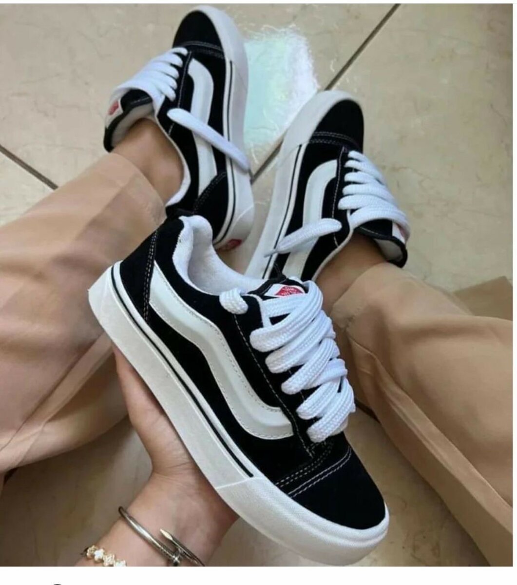 CHUNKY OLD SCHOOL VANS
