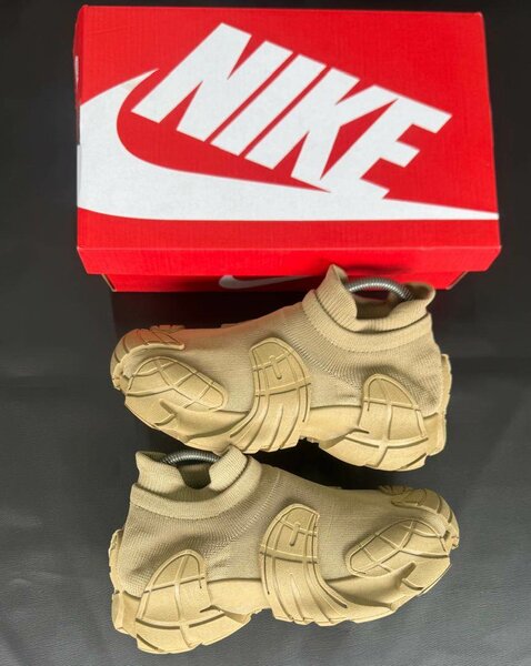 Baskets Nike modernes