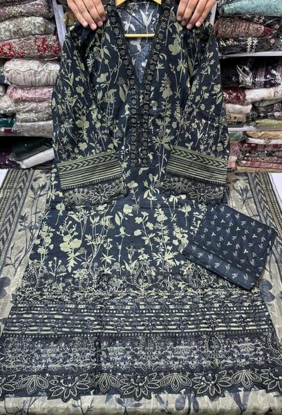 Ladies suit