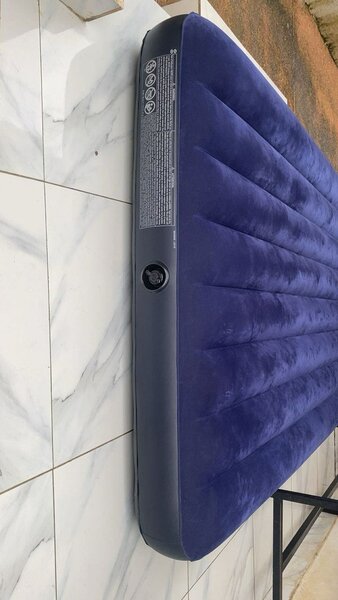 Matelas gonflable Intex Dura-Beam