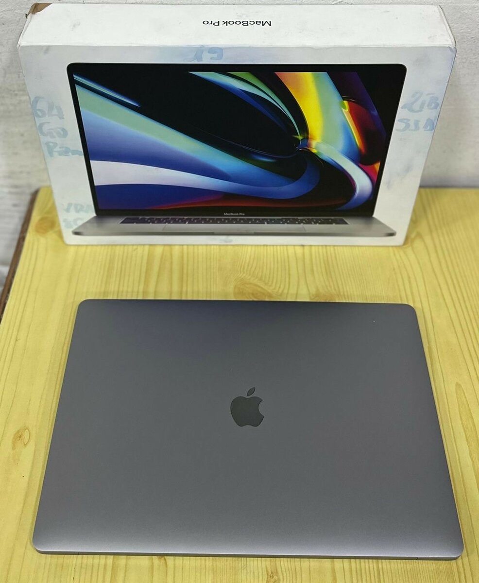 PC MacBook Pro Touch Bar Core i9 (Retina 16 pouce 2019)