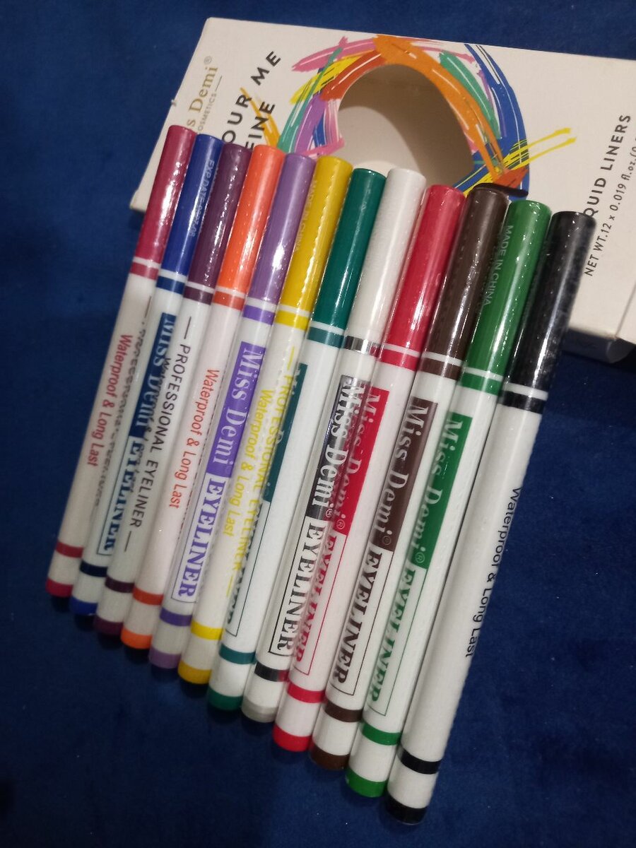 Multi color eyeliner