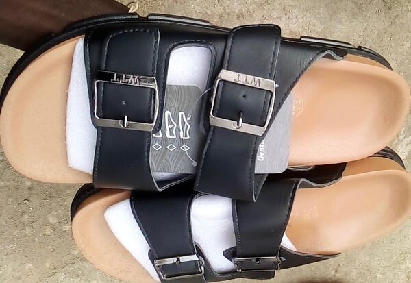 Sandales en cuir noir