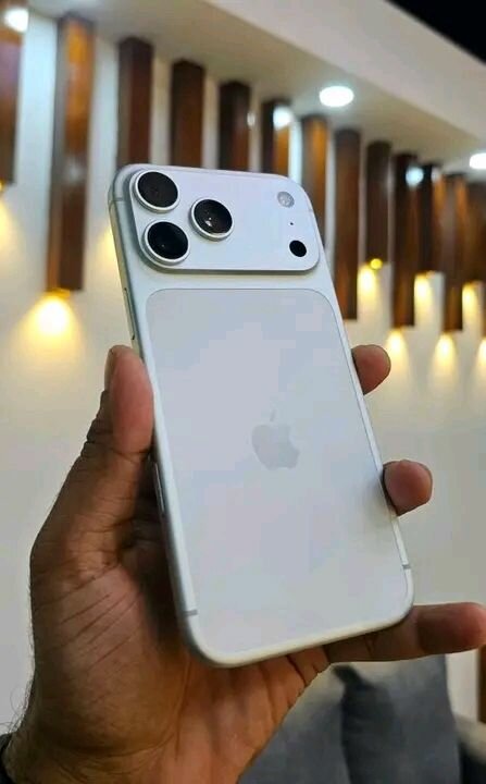 iPhone 17 Pro Max Blanc
