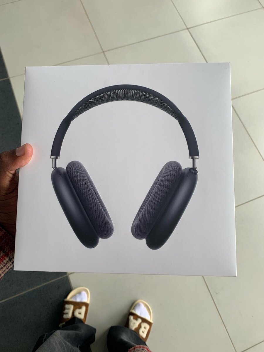 AirPods Max USB-C 2024.