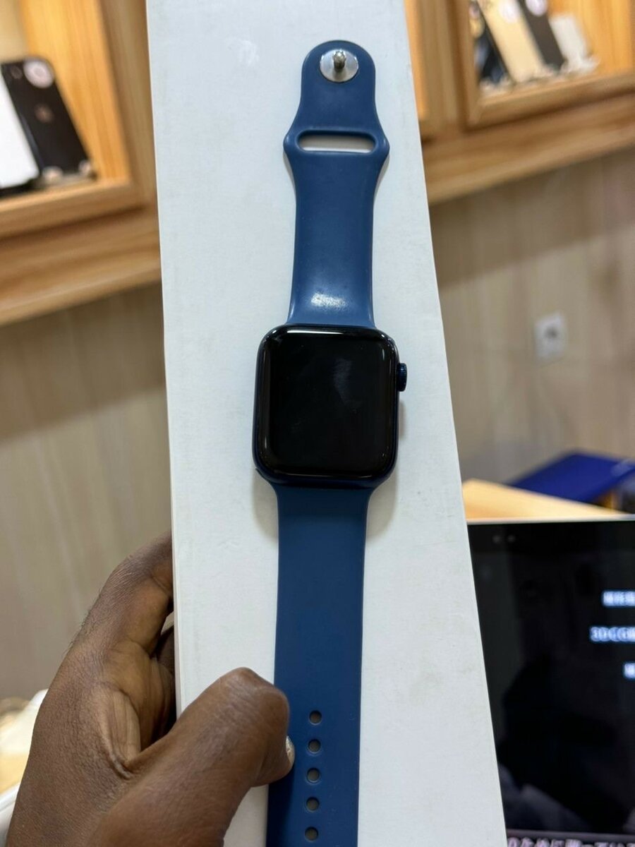 Apple Watch Serie 6 44mm ,carton  importer