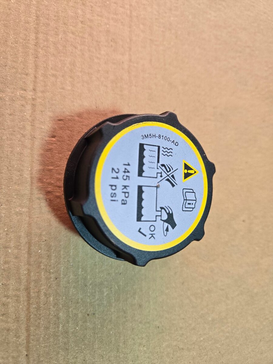 Крышка расширитьельного бочка 3M5H-8100-AD