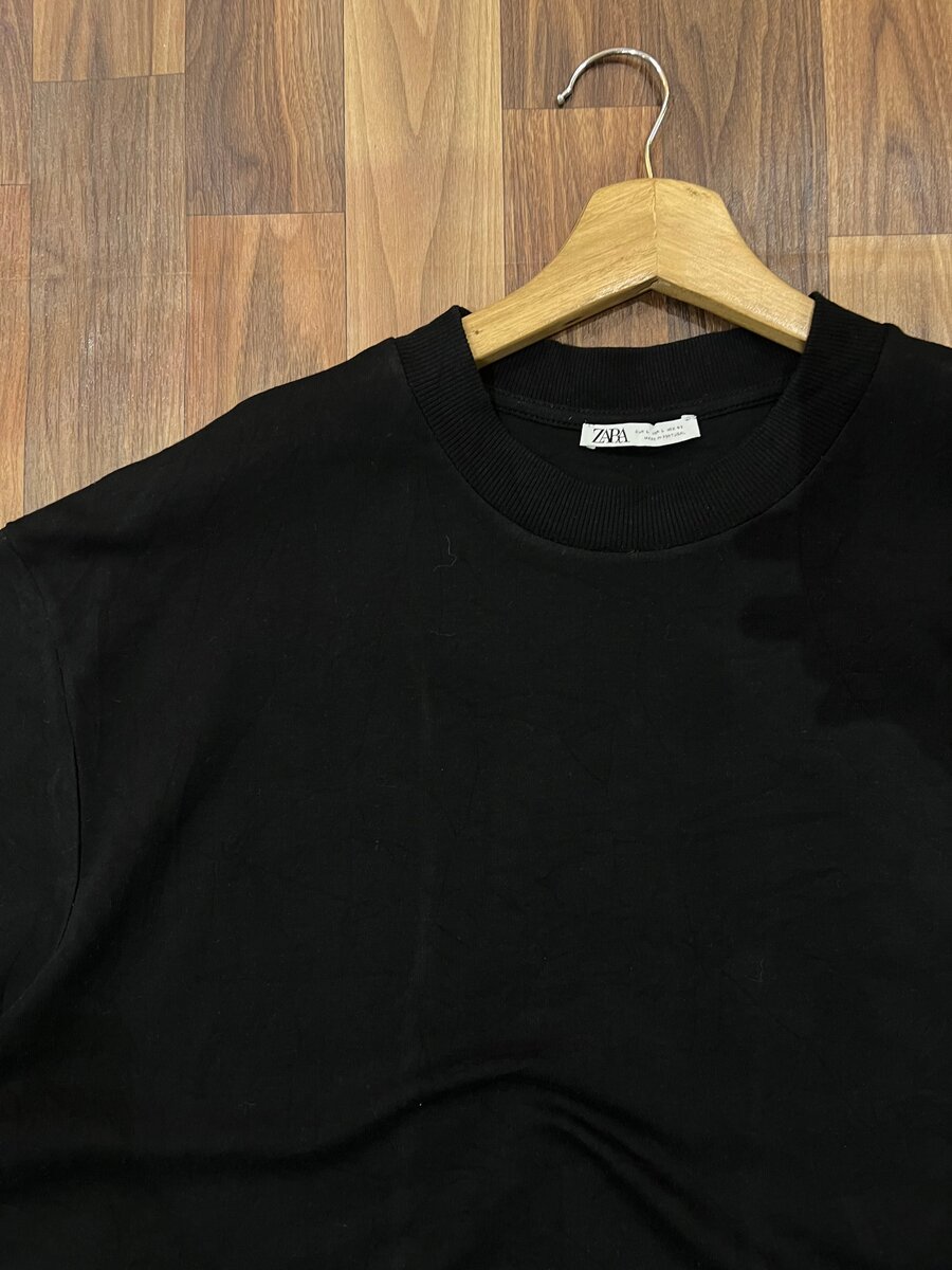 T-shirt noir ZARA