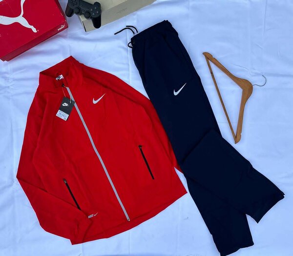 Ensemble de survêtement Nike élégant