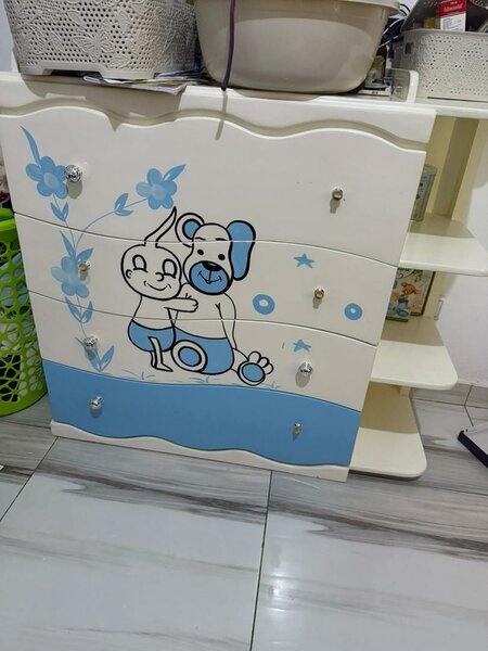 Lit bébé évolutif en bois