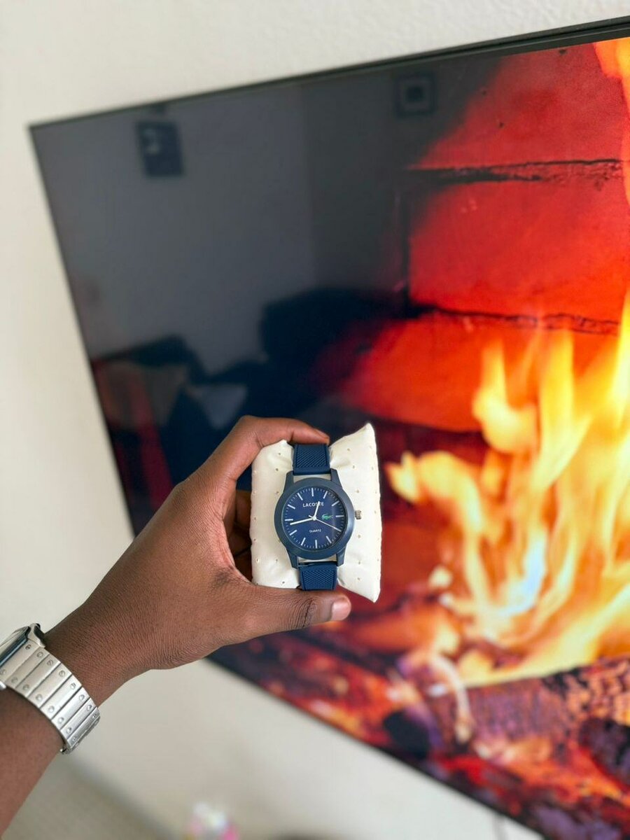 Montre élégante en acier inoxydable