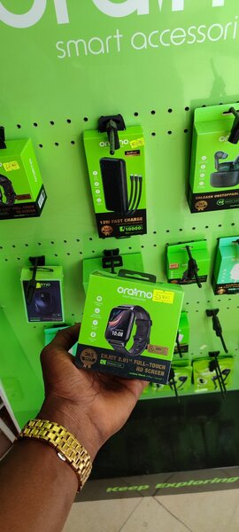 Montre connectée Watch 4 plus Oraimo
