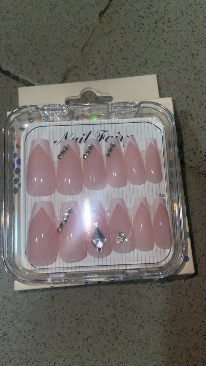 Faux ongle