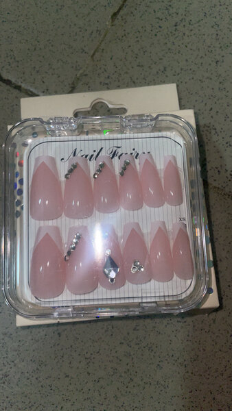 Faux ongle