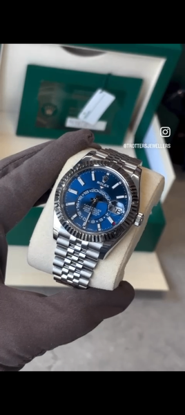 Montres de luxe en acier