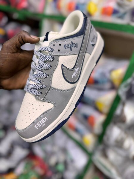 Chaussures Fendi x Nike pour homme