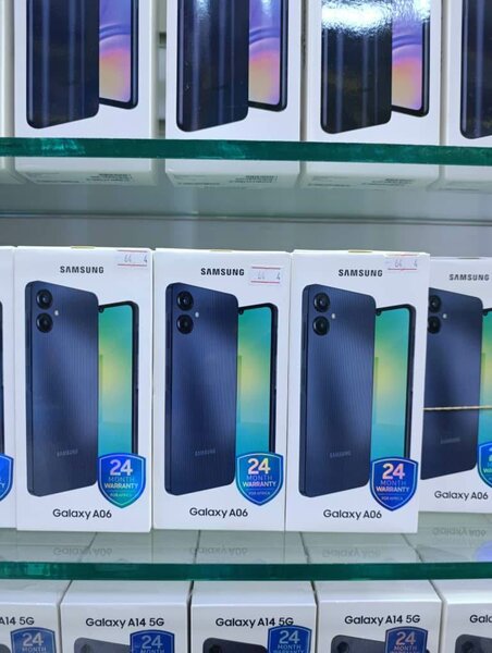 Samsung Galaxy A06 Smartphone