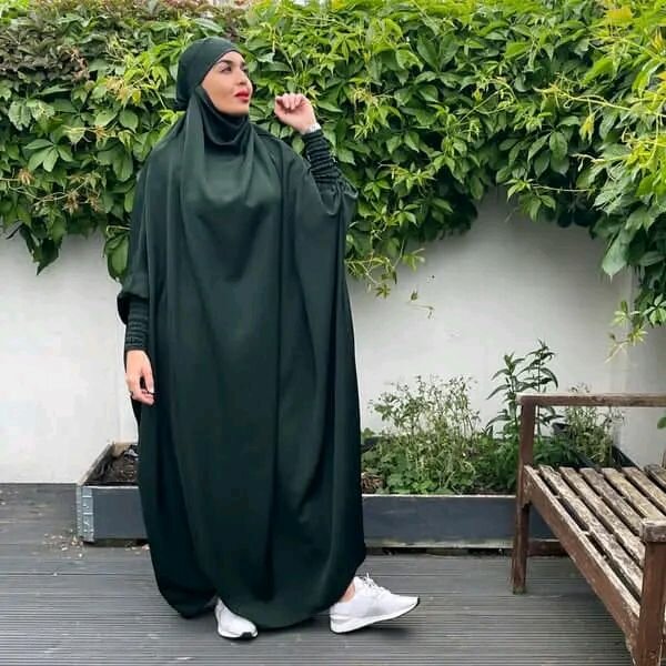 Robe Hijab Élégante et Modeste