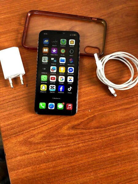 iPhone X avec accessoires