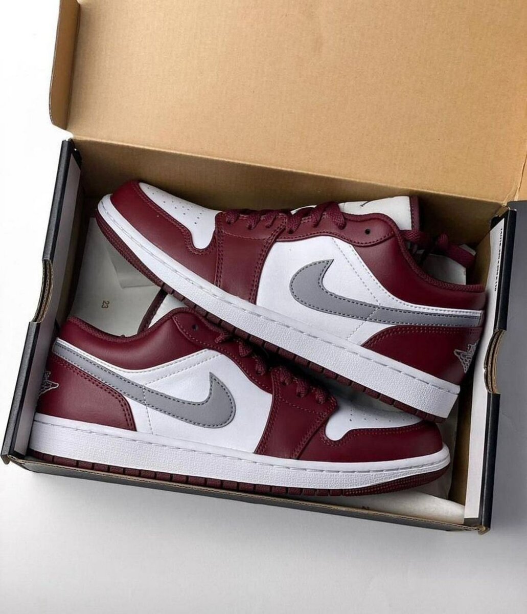 AIR JORDAN 1 LOW RED AND WHITE