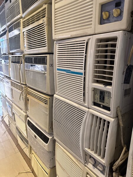 Japanese ac puna ton or half ton available just like a new