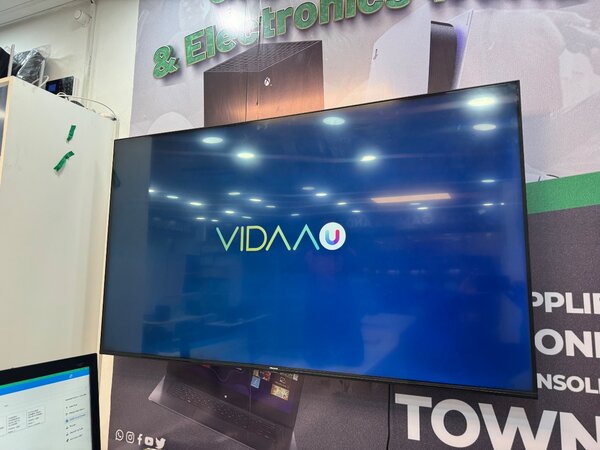 Hisense Smart Tv 65 inches