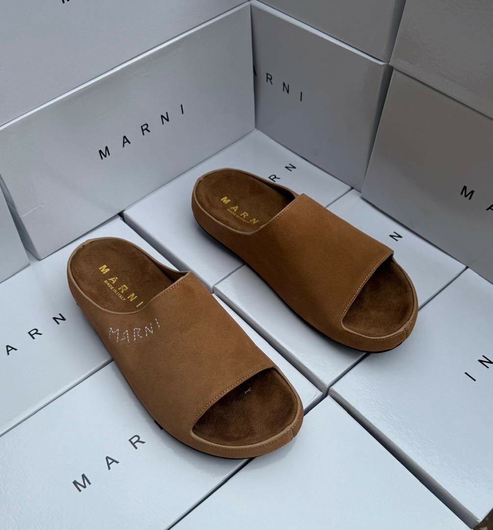 Mules en cuir luxueux Marni