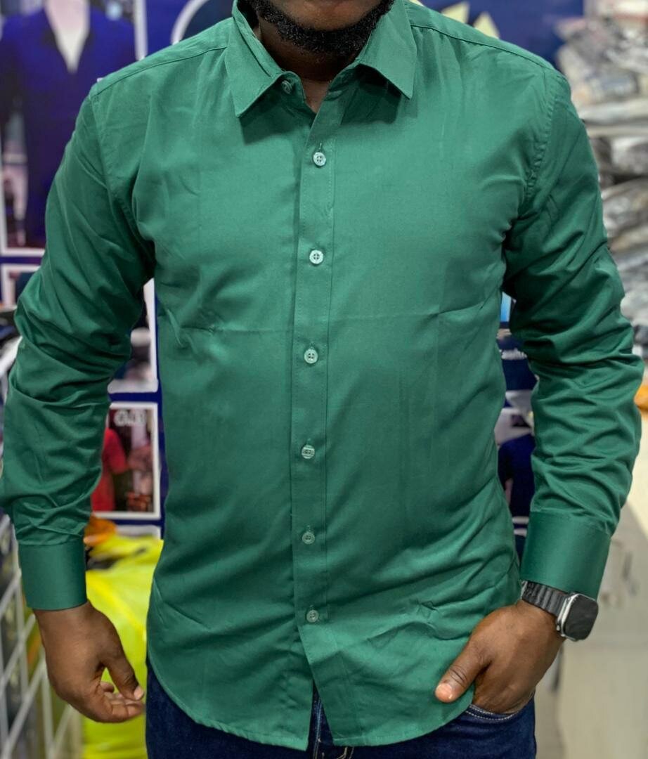 Chemise classique verte homme