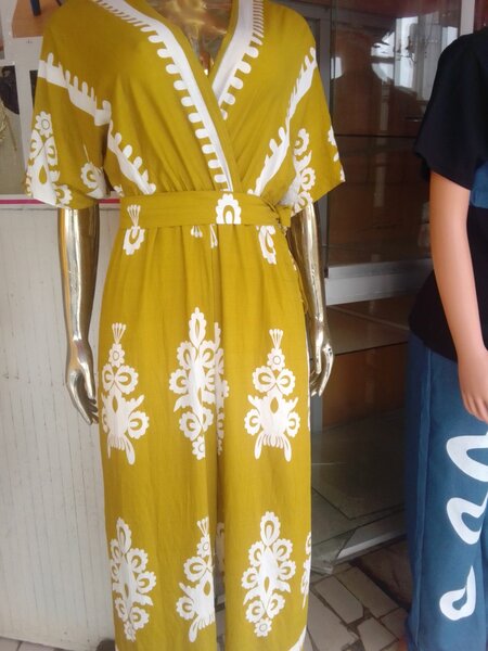 Robe kimono jaune motifs