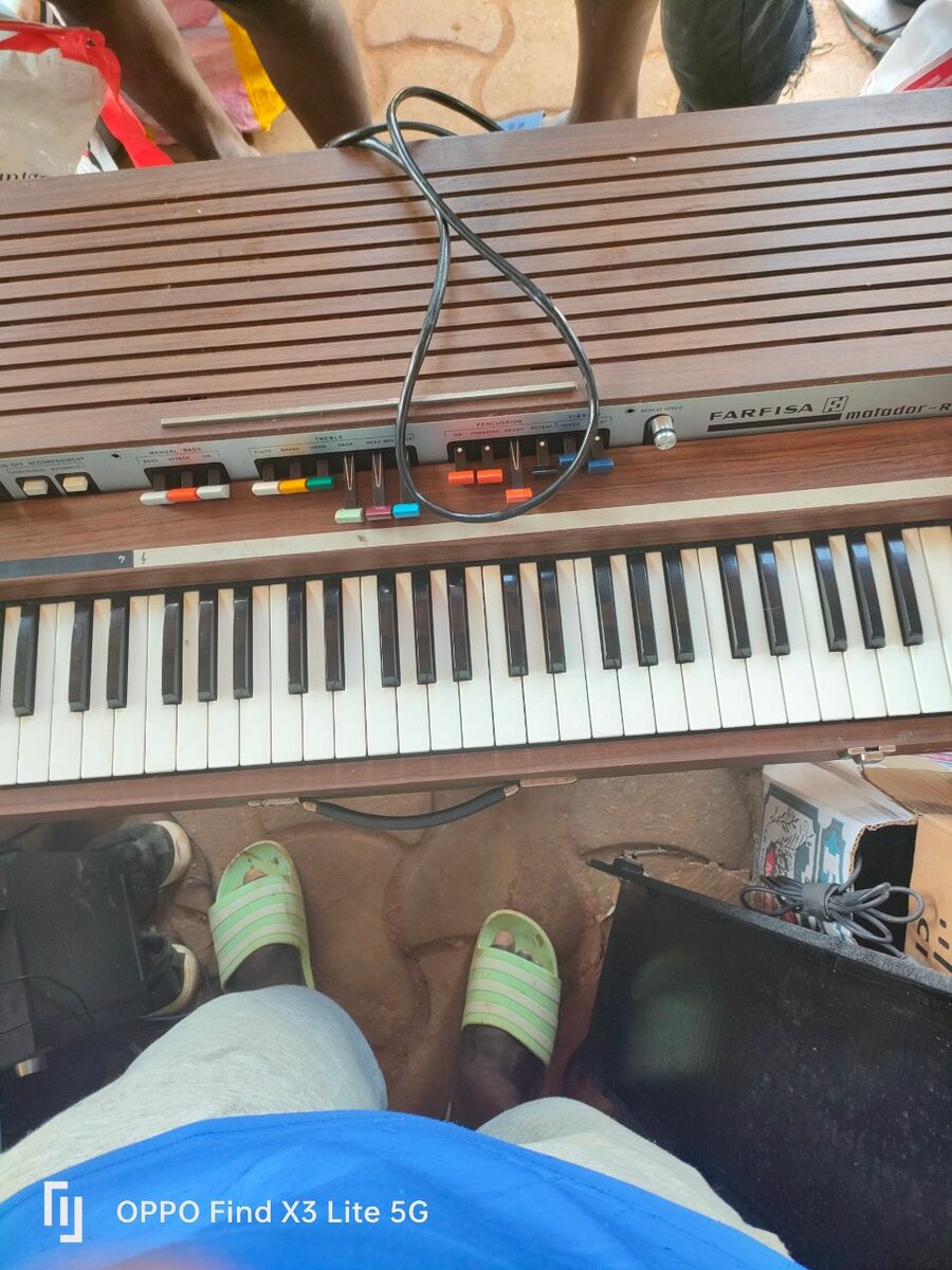 Piano  farfisa
