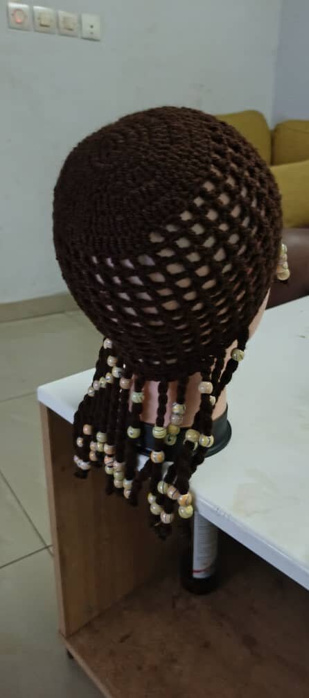 Bonnet crochet perlé pour femmes