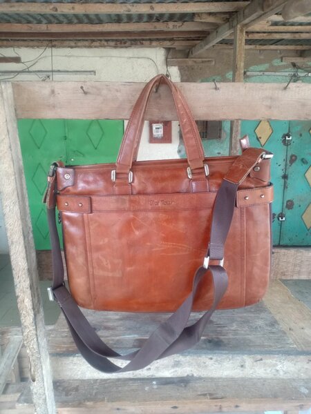 Sacoche en cuir élégante