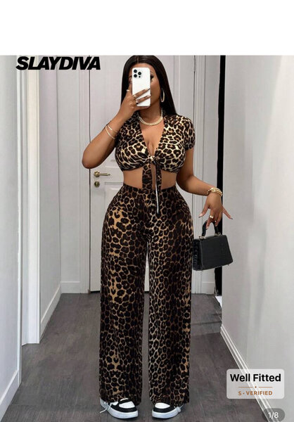 Tenue léopard élégante