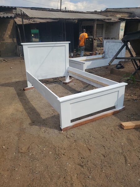 Beds with head with large headboards