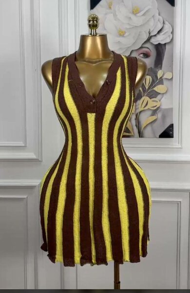 Robe moulante rayée chic