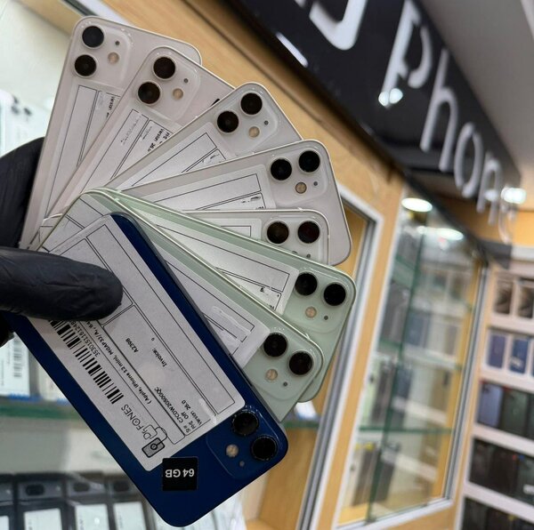 iPhone 12 mini quasi 64GB