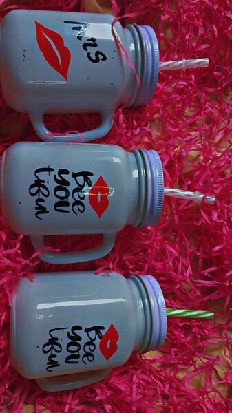 Glass mug with straw