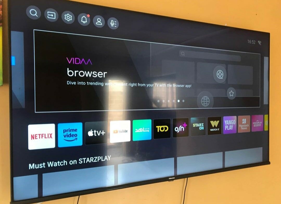 Preowned Hisense 58" smart tv 