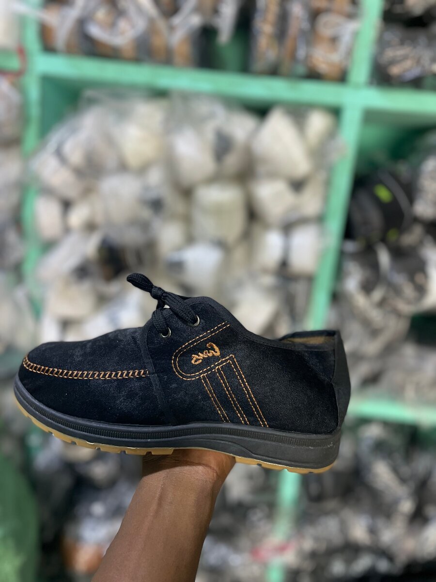 Chaussures homme en cuir noir