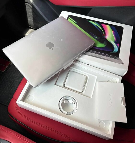 2020 13" MacBook Pro M1