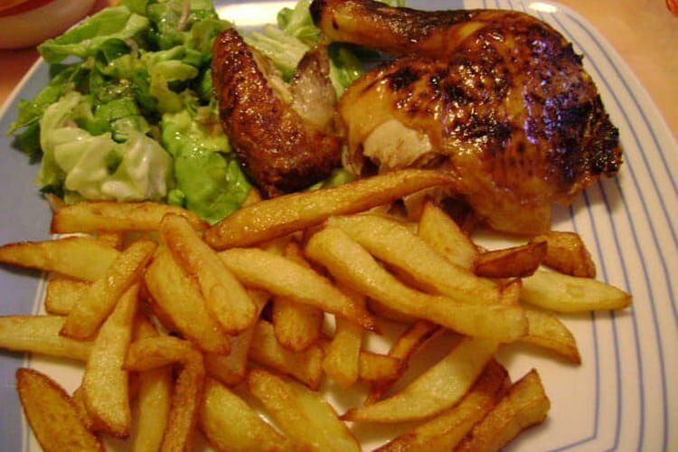 Poulet rôti avec frites