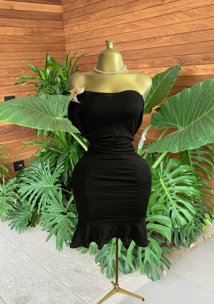 Robe élégante noire cocktail