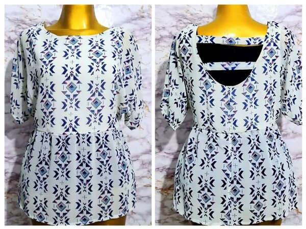 Robe bleue dentelle élégante