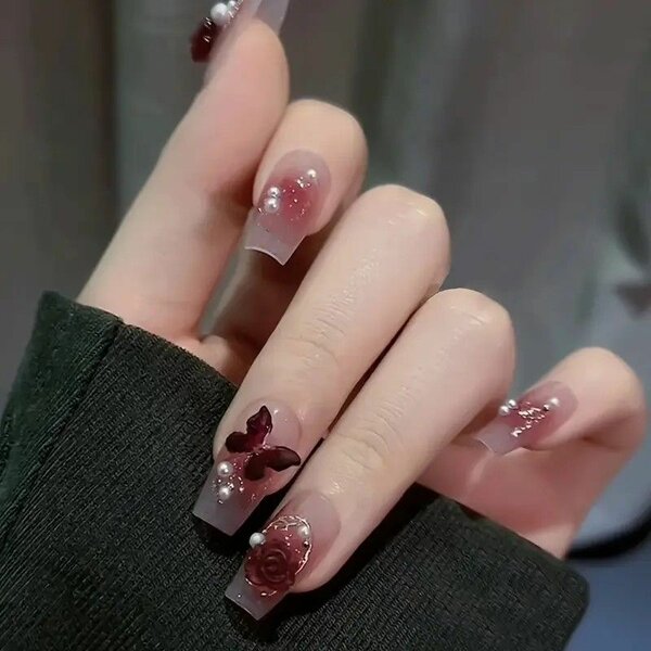 Press on nails pack with nail kit